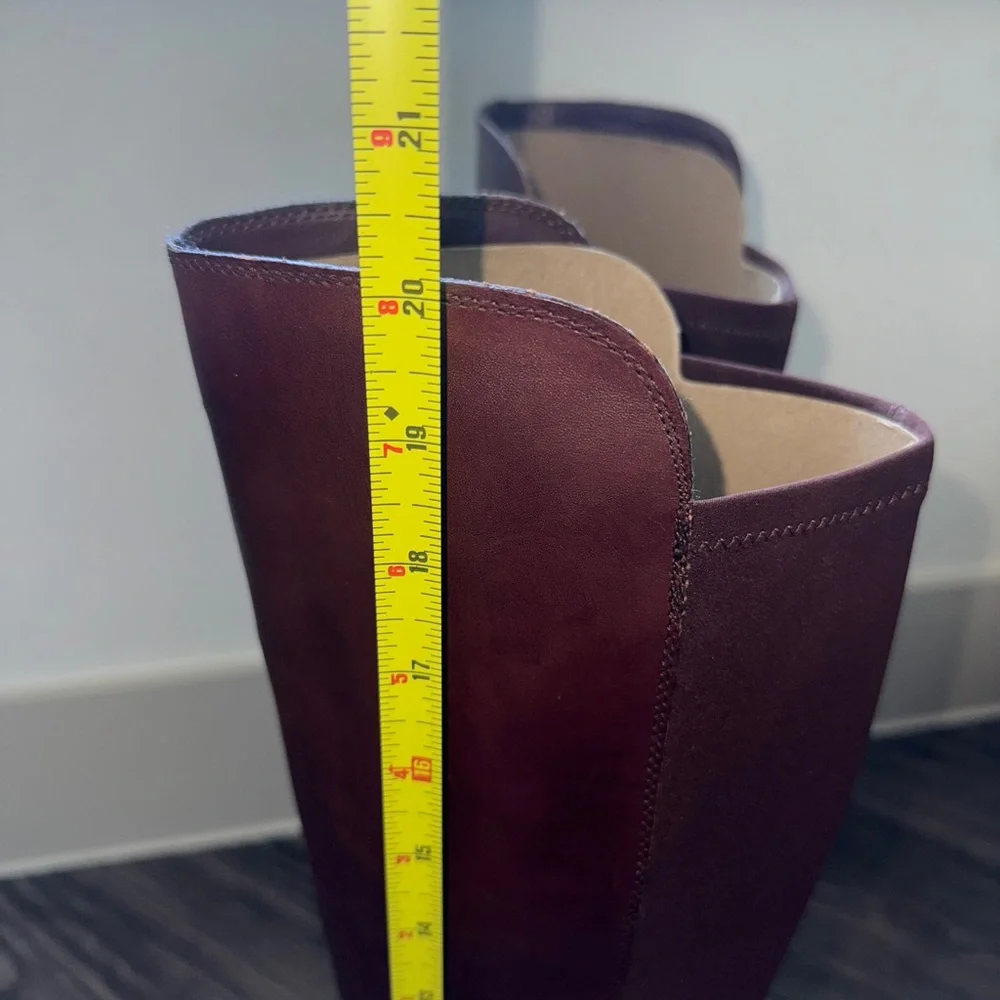 Knee-High Boots - Vince Camuto 7.5 - Picture 4 of 5